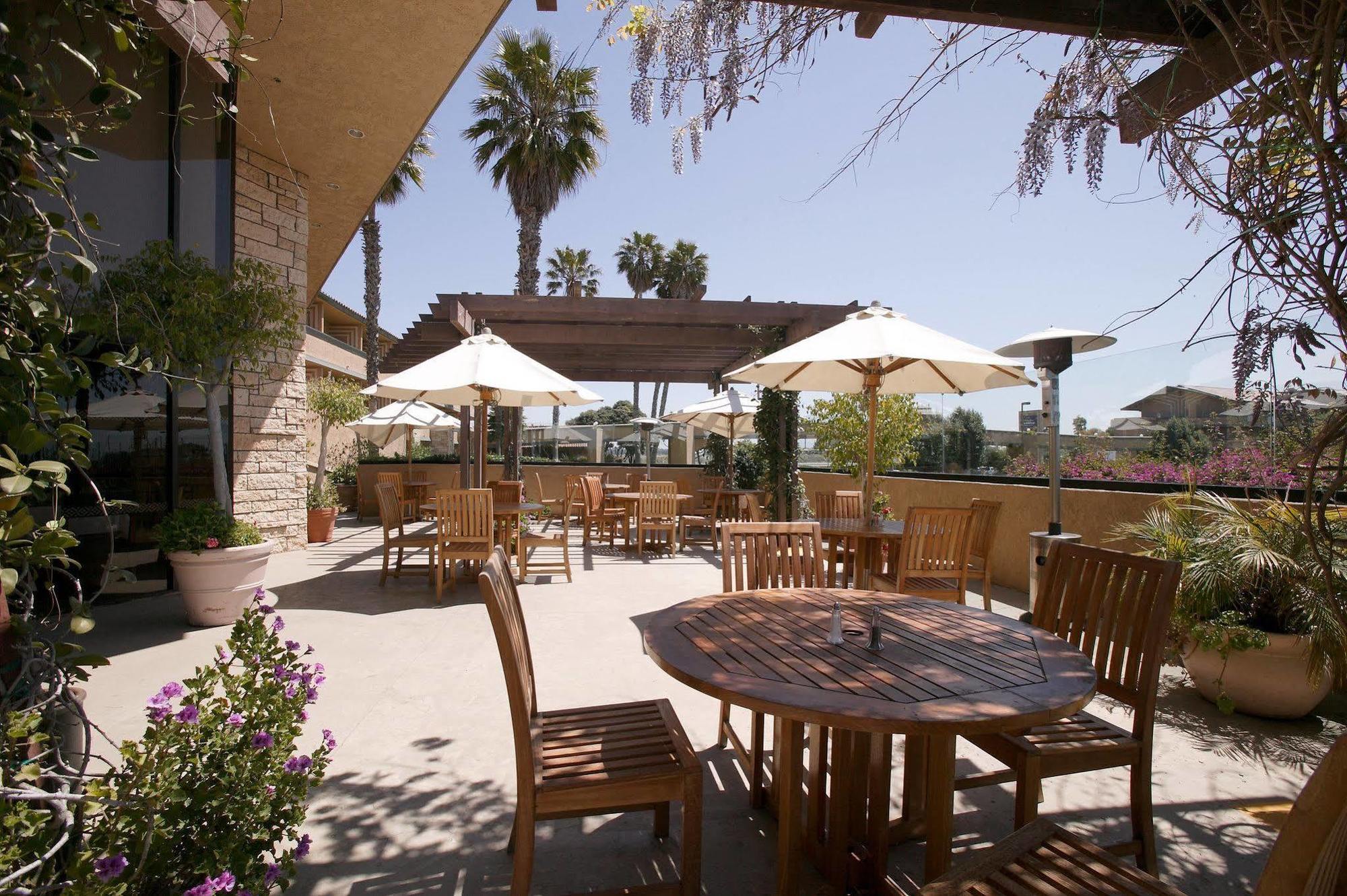 Four Points By Sheraton Ventura Harbor Resort Exterior photo