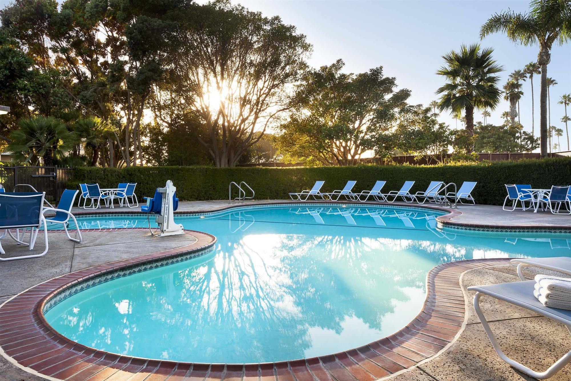 Four Points By Sheraton Ventura Harbor Resort Exterior photo